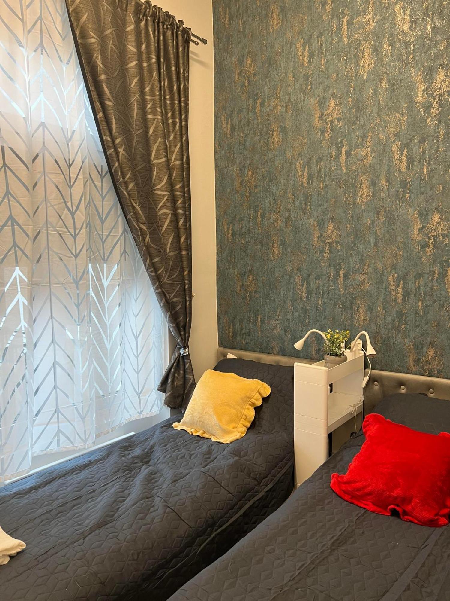 Center Apartman In The Famous Hajos Street Budapest Esterno foto